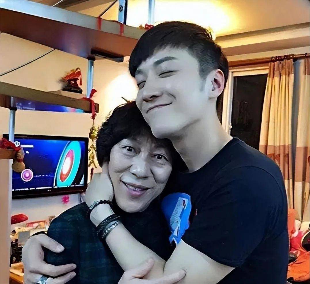 关于轻松破纪录！运动员实现出人意料成就的信息