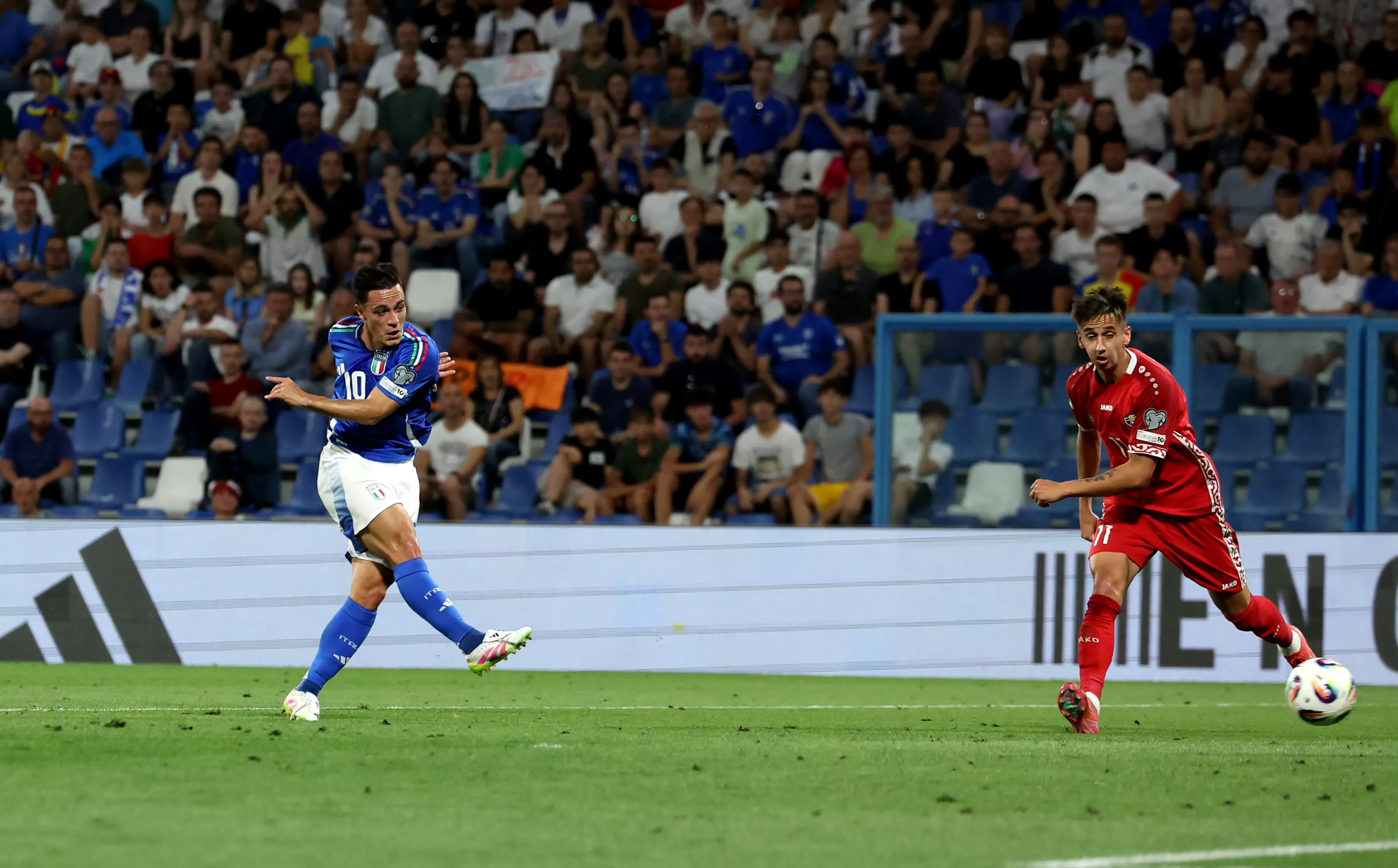 星空体育娱乐-意大利不敌波兰，欧预赛成绩难觅曼联弃将之作