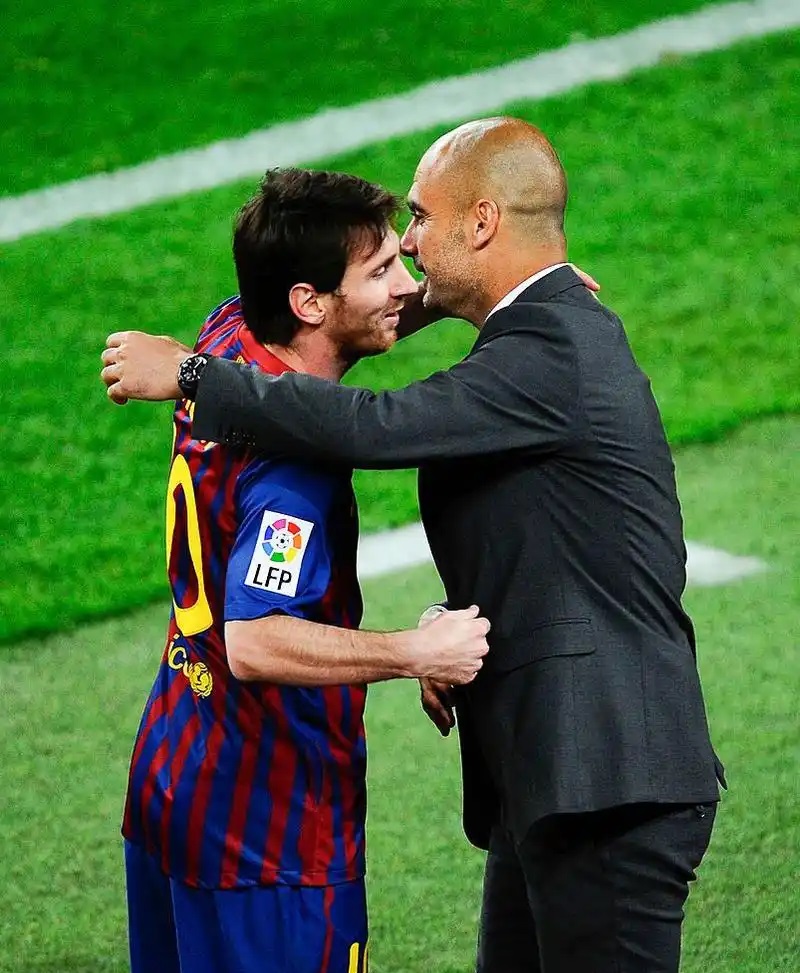 曼城官宣梅西加盟，球迷狂欢！