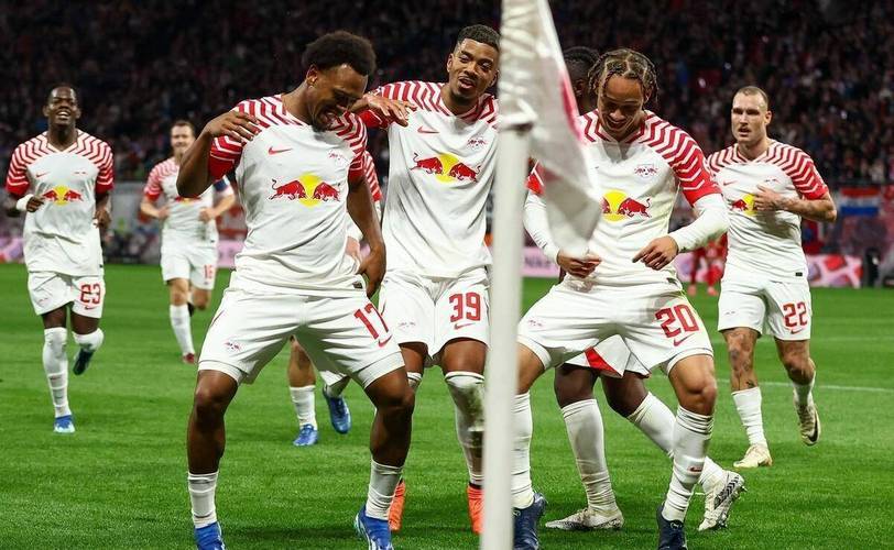 星空体育网站入口-沃尔夫斯堡赴中旬挑战，德甲争冠战风声鹤唳的简单介绍