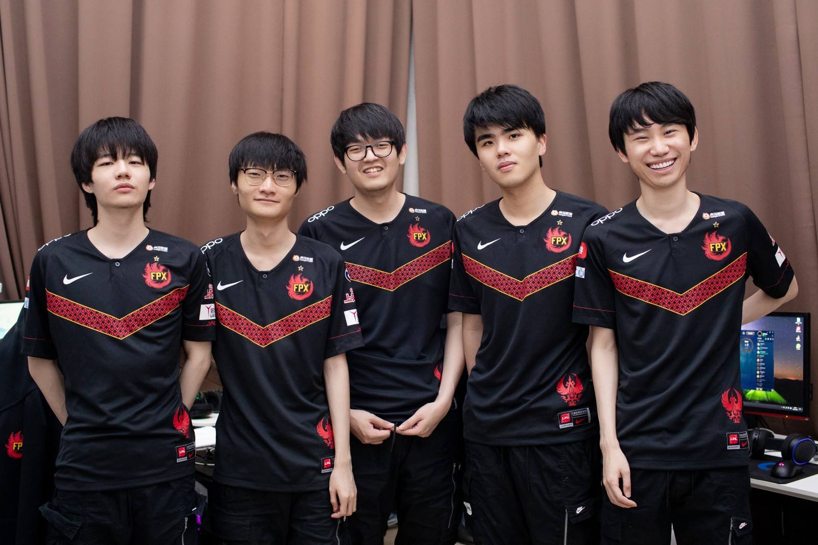 星空体育下载-强强对决，胜负将在关键一刻揭晓的简单介绍